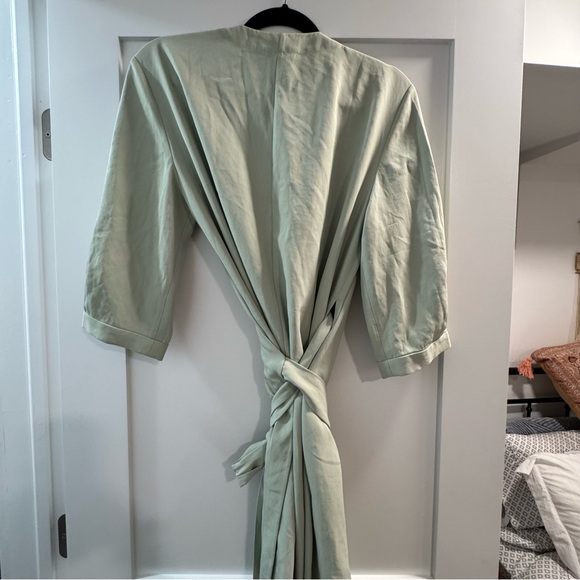 NWT Everlane Sage Green 3/4 Sleeve Wrap Dress | Size 10 - Picture 6 of 6